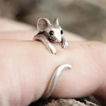 Adorable Mouse Wrap Ring – Vintage Adjustable Jewellery